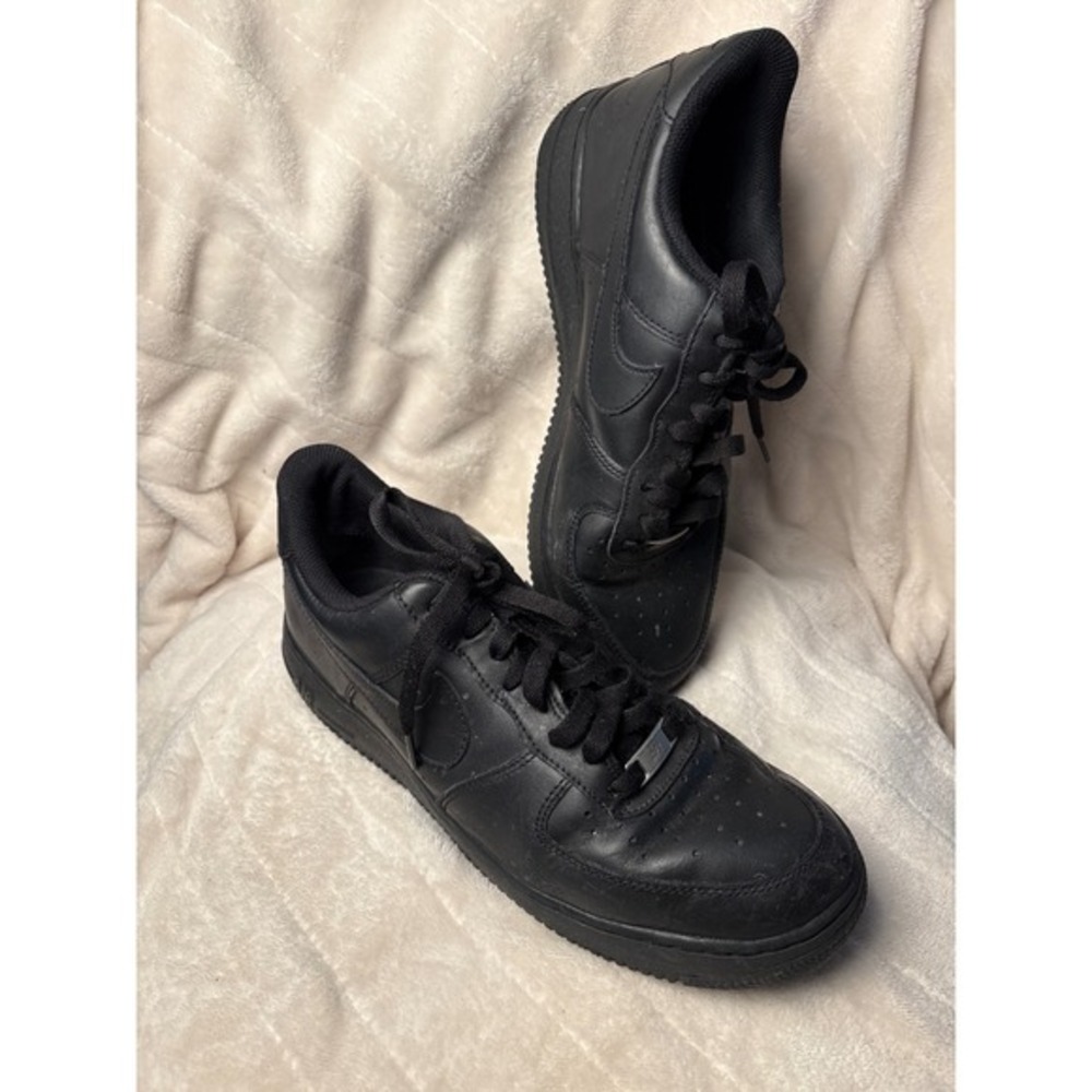 Nike Air Force 1 Low Black Sneakers Shoes Size 9.5 Classic Casual